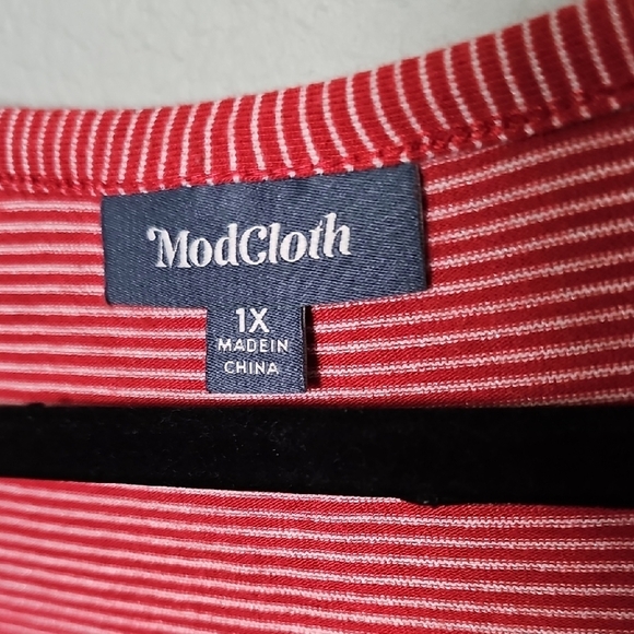 Modcloth Feminine Summer Red And White Sleeveless Tie Front Tank Top 1X - Picture 2 of 6